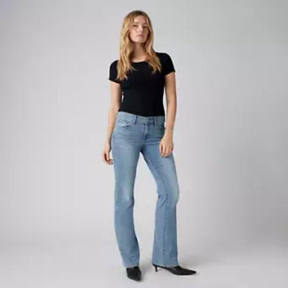 Womens Levi Classic Boot Cut Jeans W/ Stretch Mid Rise Light/Mid Wash Sz 6- EUC